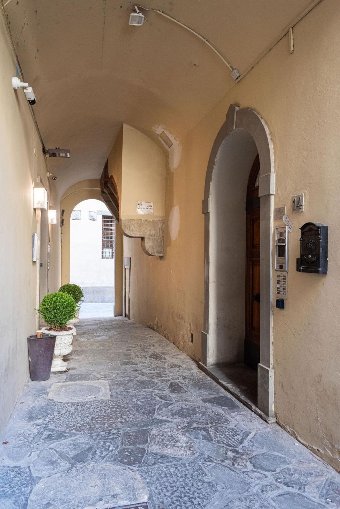 Signoria Apartment With Patio Φλωρεντία Εξωτερικό φωτογραφία